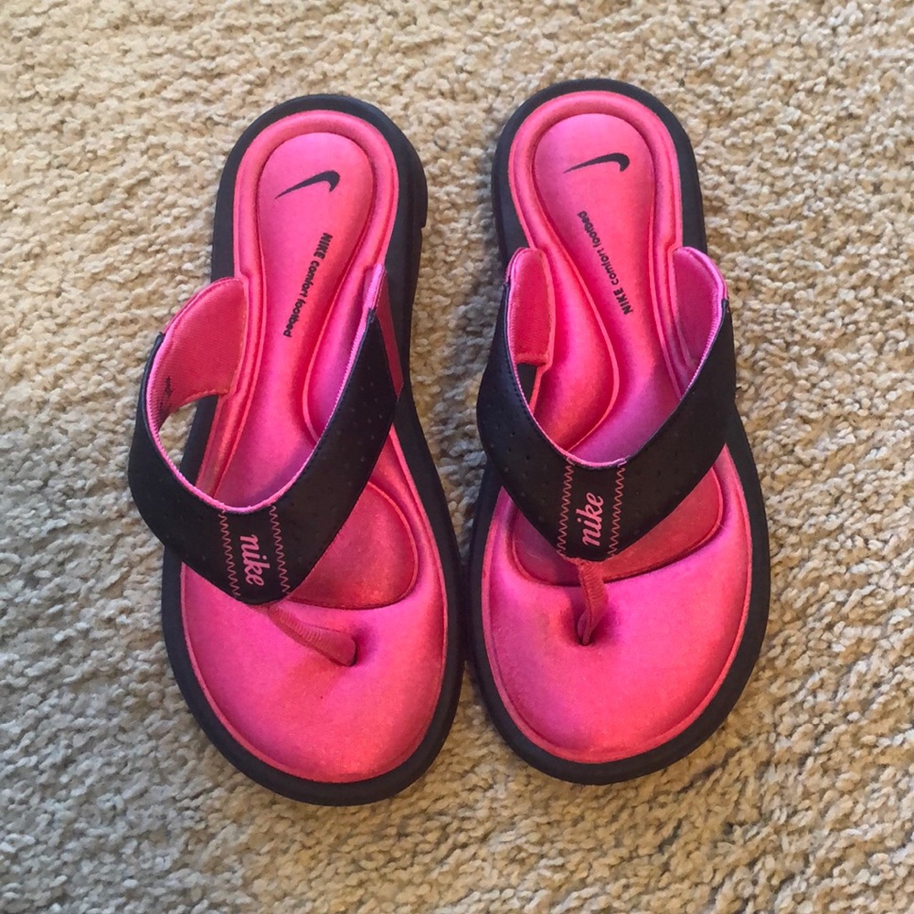Nike flip flops
